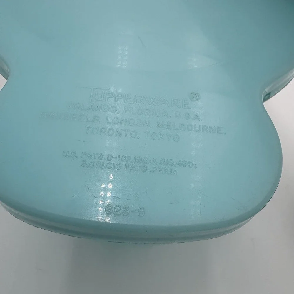 Vintage Pale Blue Tupperware Creamer / Milk Pitcher w/ Flip Lid 131-3, 625-5